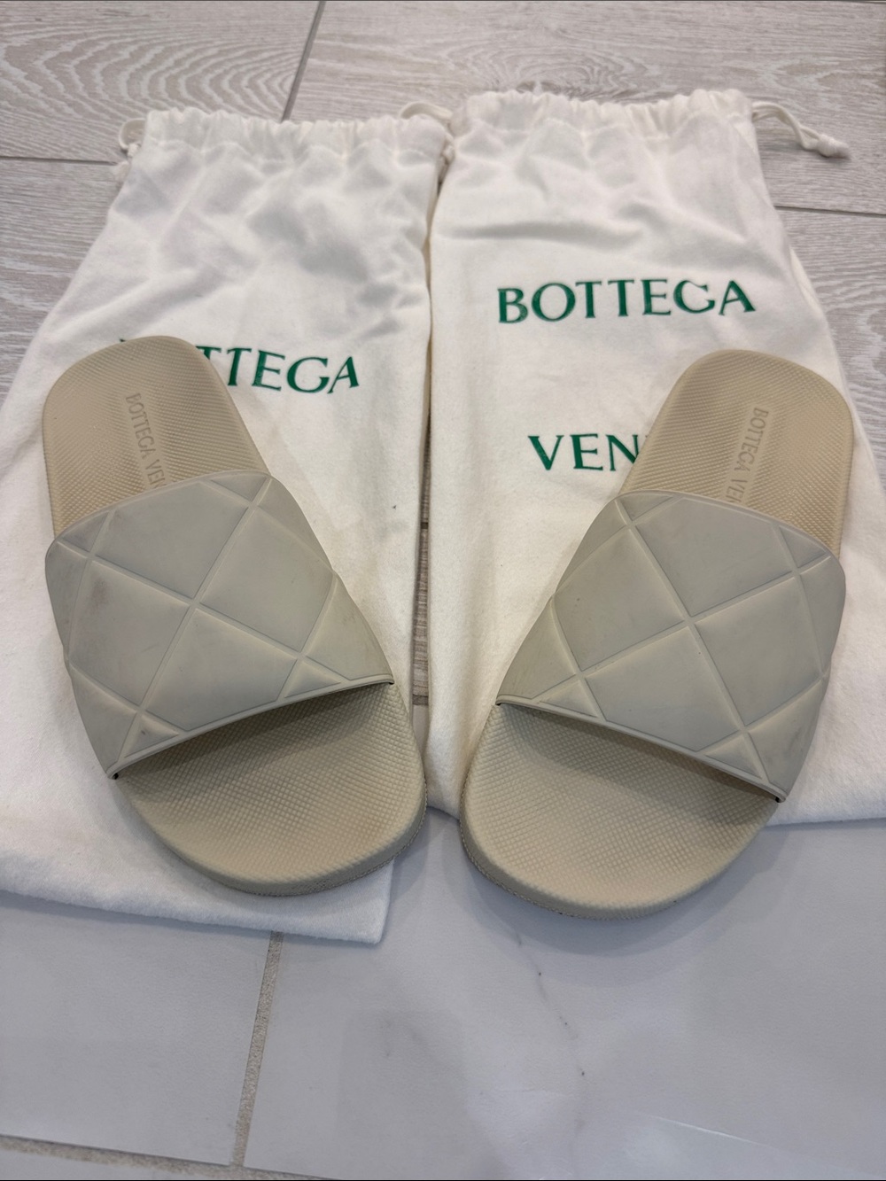 Bottega Veneta Light Beige Quilted Rubber Slide Sandals
